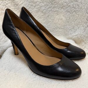 Ann Taylor Mila Black Leather Pumps Heel Size 8 M Rubber Sole Round Toe